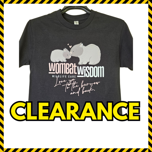 (Clearance) Women's  "Love ya to the burrow & back" T shirt